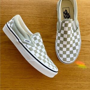 Vans Women's Slip-On Checkerboard Skate, Sneaker Shoe in Grey, Green! NWOT!!